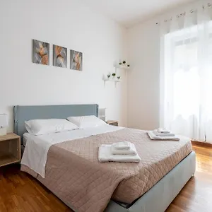 Cesare's Nest - Super Position Apartamento Milão